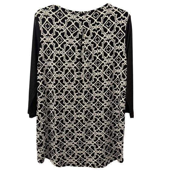 Chicos Black White Geometric Print Travelers blouse  Size M tunic - Picture 11 of 12